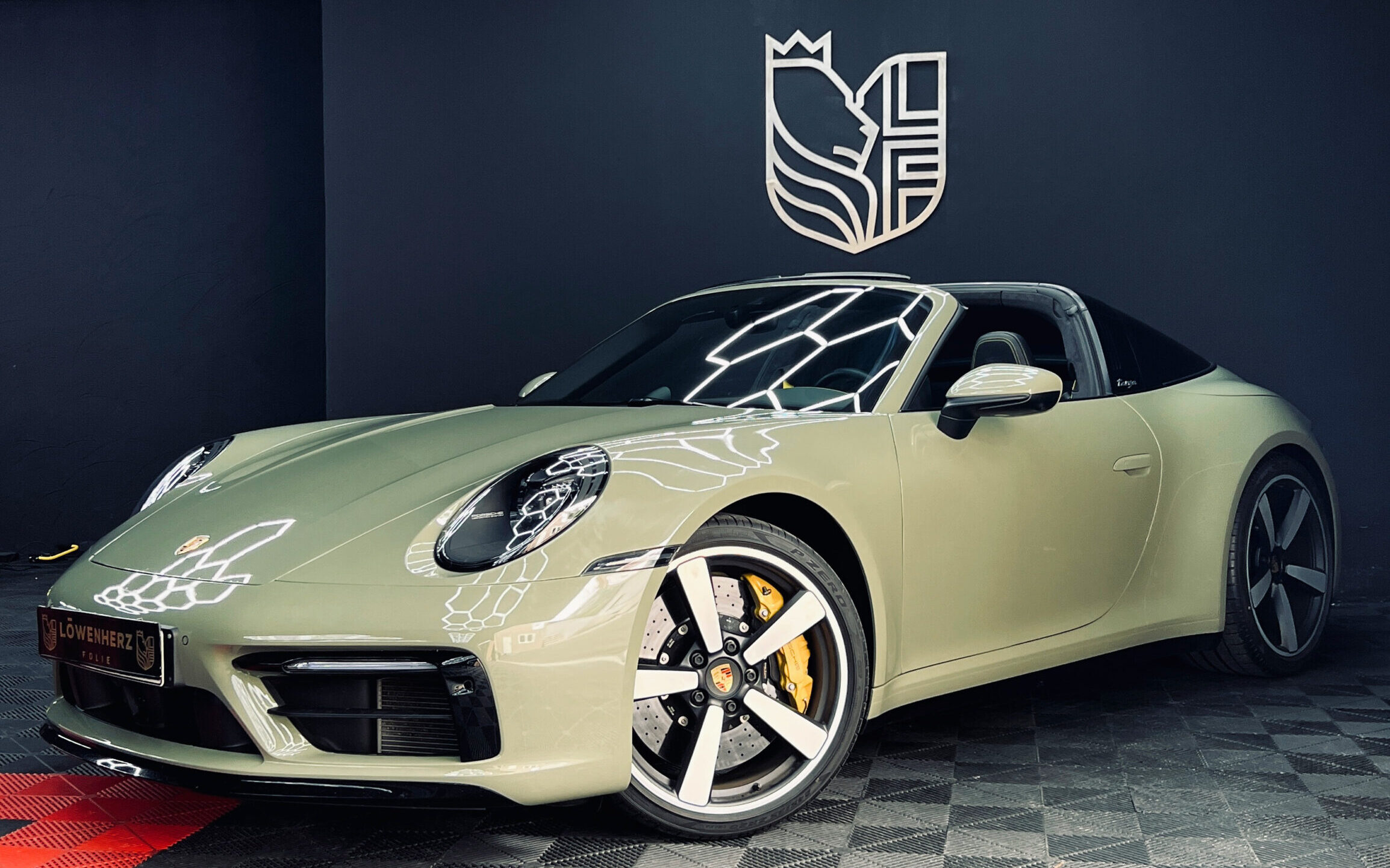 21975CC5-3074-4683-AFAD-C4C38BFD61E4